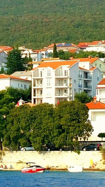 Apartments Villa Harmonie - Adults Only +14 Crikvenica Bagian luar foto