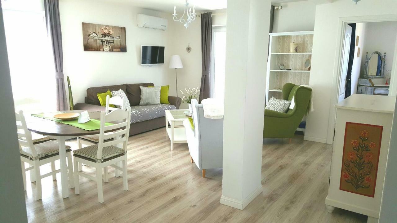 Apartments Villa Harmonie - Adults Only +14 Crikvenica Bagian luar foto